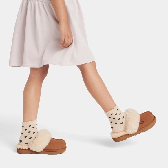 UGG Cozy II
Unisex Kid's Cozy II Clog Slippers /Shoes/Slippers - Picture 1 of 9